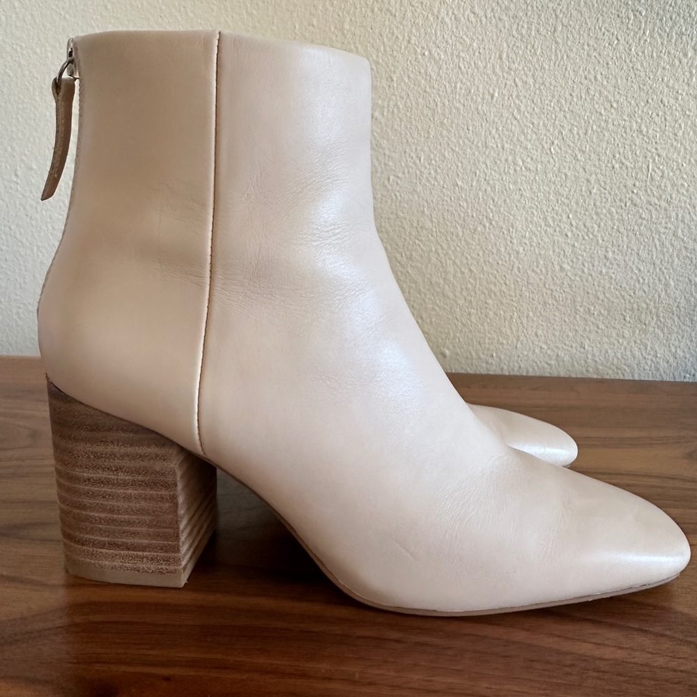 Mango MNG Cream Boots Women’s Size 7